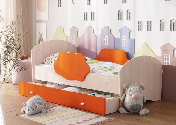 Детская кровать с бортиками Тучка с ящиком, корпус Дуб млечный, фасад Оранжевый в Новосибирске - изображение