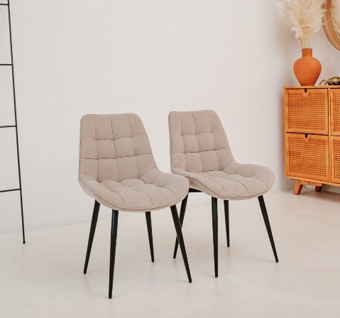 Комплект из 2-х  мягких стульев для кухни Комфорт бежевый черные ножки в Новосибирске - изображение 1