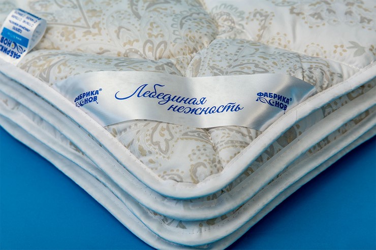 Одеяло всесезонное полутороспальное Лебединая нежность в Новосибирске - изображение 1